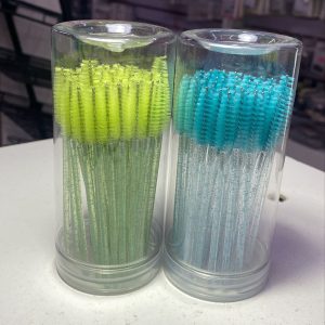 Cepillos desechaples para cejas y pestañas