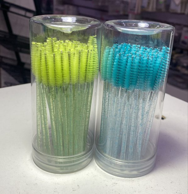 Cepillos desechaples para cejas y pestañas