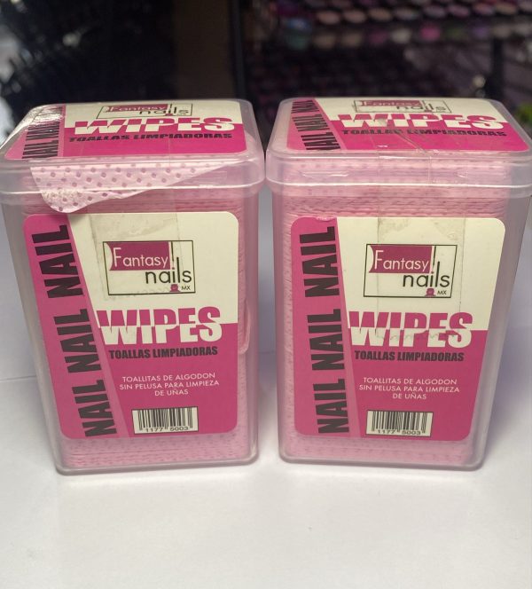 Wipes Fantasy Nails
